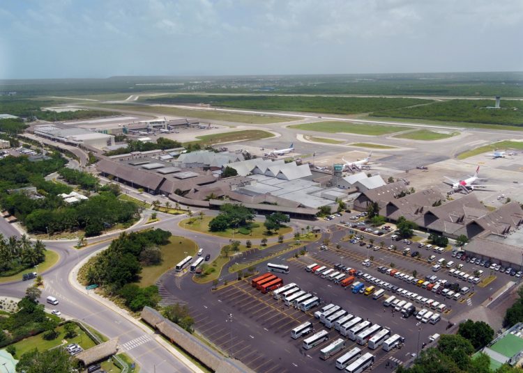 Aeropuerto Internacional de Punta Cana - Parqueos Terminal A
