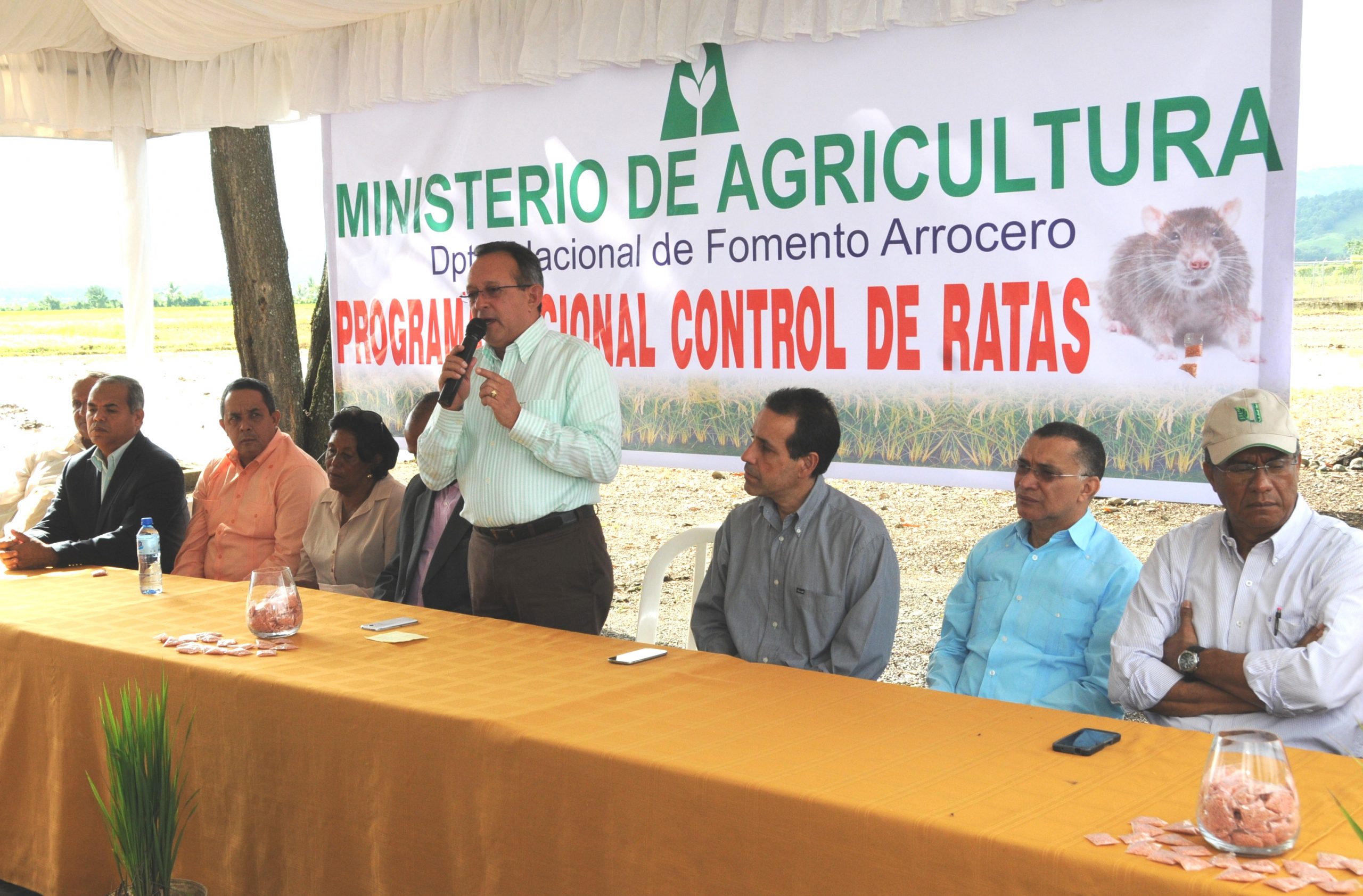 Ángel Estévez destacó la importancia de la unidad entre los productores de arroz para lograr excelentes resultados.