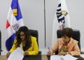 Aileen Guzmán Coste y Cristina de Castro durante la firma de acuerdo. - Fuente externa.