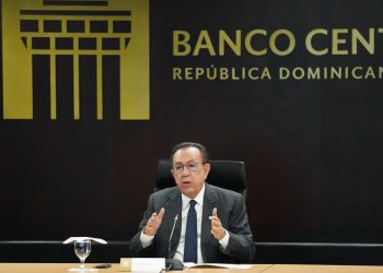 Héctor Valdez Albizu, gobernador del Banco Central dominicano. - Fuente externa.
