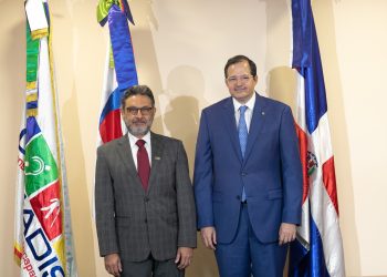 Carlos José Yunén, presidente de Conadis y Steven Puig, presidente del Banco BHD. Fuente externa.