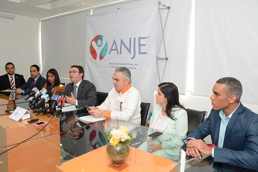 El presidente de la Asociación Nacional de Jóvenes Empresarios (ANJE, Osvaldo Oller Bolaños, llamó a los candidatos   políticos a un debate público ./ Lésther Álvarez