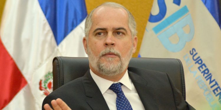 Alejandro Fernández W., Superintendente de Bancos. | Lésther Álvarez