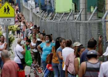 Más de medio millón de personas se encuentran actualmente desempleadas en Costa Rica. | J. Ulate, Reuters.