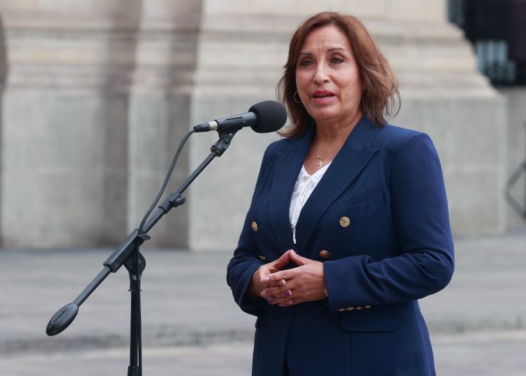 Dina Boluarte, presidenta del Perú. | Fuente externa.