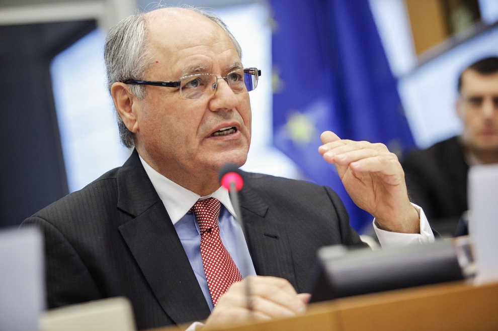 edward scicluna, ministro maltés de finanzas