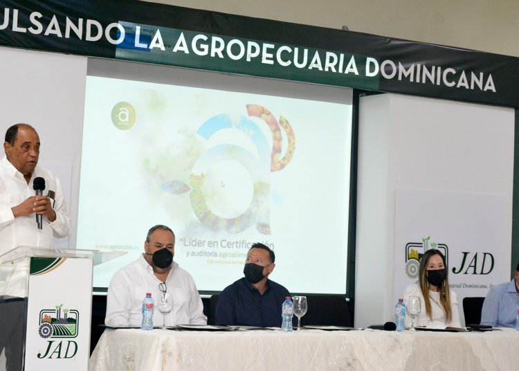 Los servicios que se ofrecerán a los productores serán inspección, certificación, realización de ensayos y colaboración de proyectos de exportaciones. | Lésther Álvarez