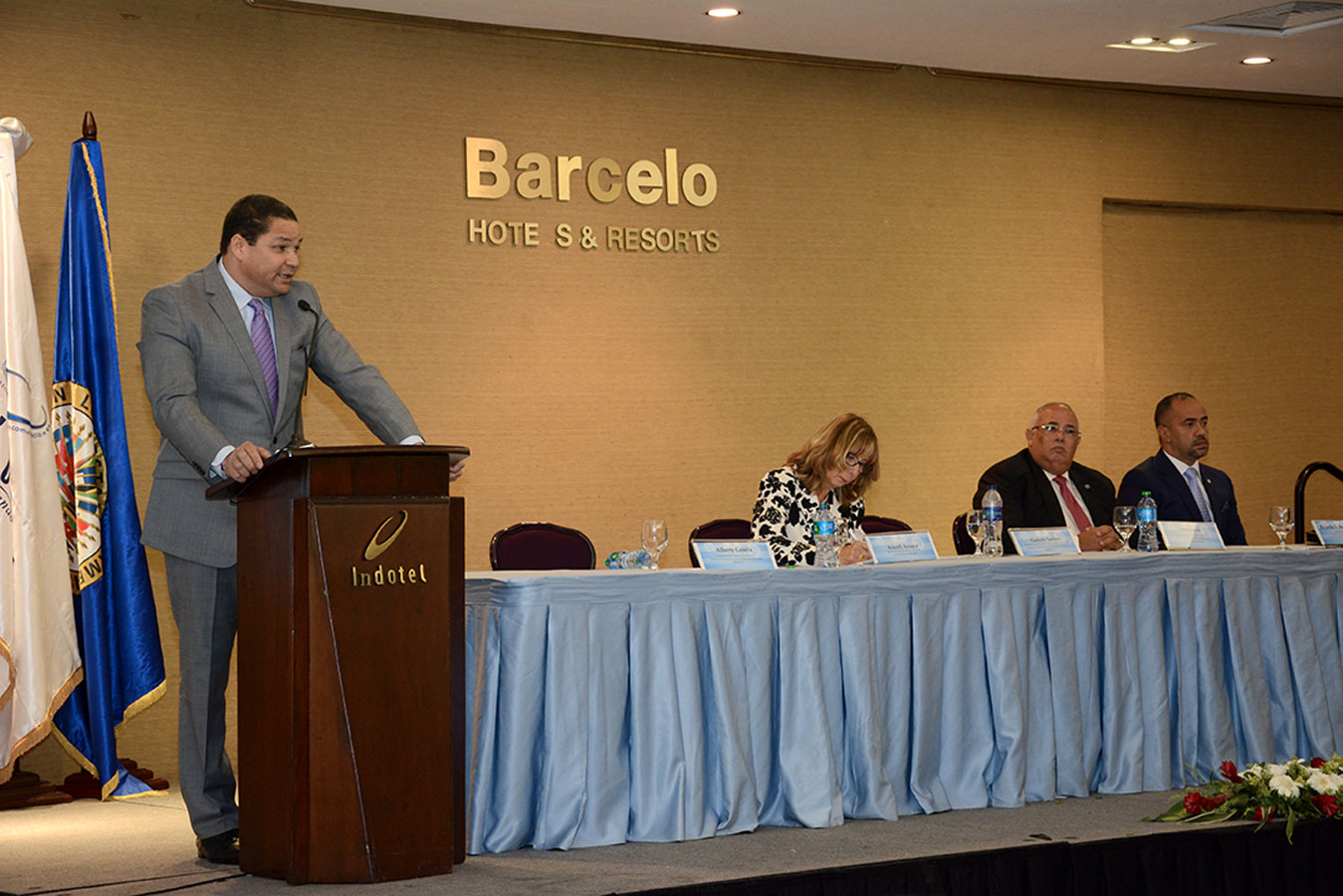 Gedeón Santos ofrece declaraciones durante el acto de presentación de la estrategia contra las delitos cibernéticos. / Gabriel Alcántara.