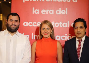 Héctor Jose Rizek, Gina Cordero y Carlos Barranco.