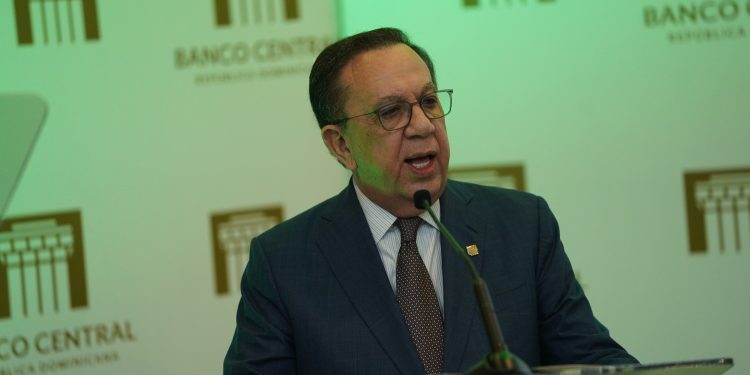 Héctor Valdez Albizu.
