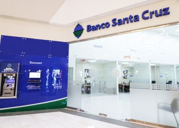 Nuevo centro de negocios de Banco Santa Cruz.