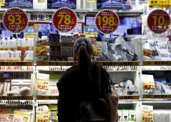 El persistente encarecimiento de los precios de los alimentos, del 5.3% interanual excluyendo los frescos, fue el factor que más contribuyó al aumento del IPC en febrero. - Reuters.