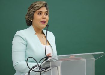 María Elena Vásquez, presidenta del consejo directivo de la Comisión Nacional de Defensa de la Competencia.
