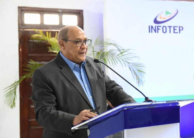 El director general del Instituto Nacional de Formación Técnico Profesional (Infotep), Rafael Santos Badía.