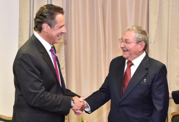 Raul Castro y Andrew Cuomo durante el encuentro de este sábado.