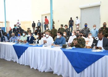 Autoridades dominicanas y haitianas durante el encuentro de coordinación para la reapertura del mercado binacional. | Fuente externa.