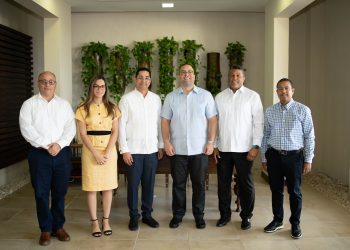 Silvano Suazo, Blanca Mariñez, Jorge Subero Medina, Carlos Then, Jorge Casado y Héctor Baltazar.