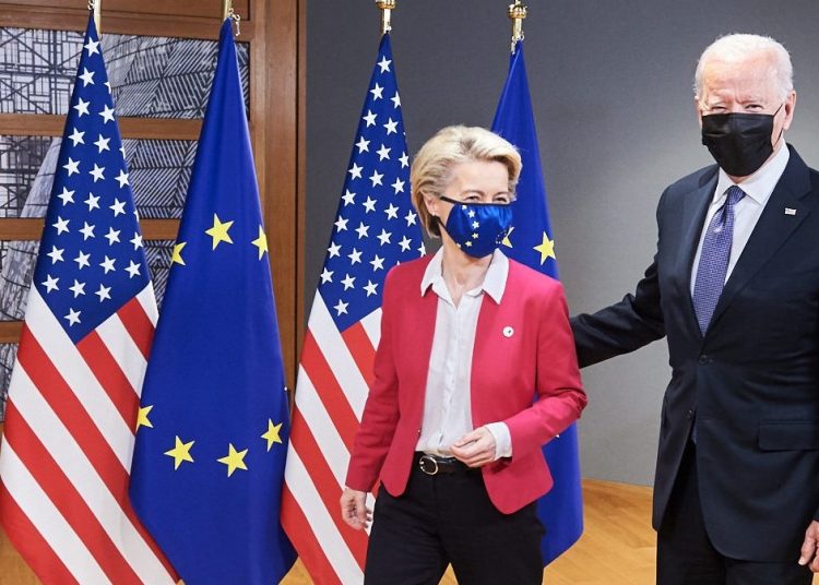 Ursula Von der Leyen y Joe Biden