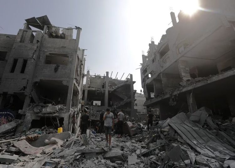La guerra entre Israel y Hamás, que se prolonga ya un mes, ha dejado más de 10,000 muertos en Gaza y 1,400 en los atentados del grupo islamista. - Fuente externa.