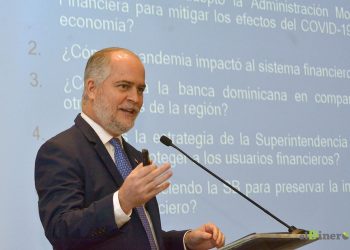 Alejandro Fernández Whipple, superintendente de Bancos, en el Foro Económico elDinero 2021. | Lésther Álvarez