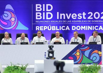 Delegados durante las reuniones del Grupo BID.