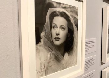 Muestra en 2019 en el Museo Judío de Viena"Lady Bluetooth", que repasó la vida de la actriz e inventora Hedy Lamarr (1914-2000). | Hugo Barcia, EFE.