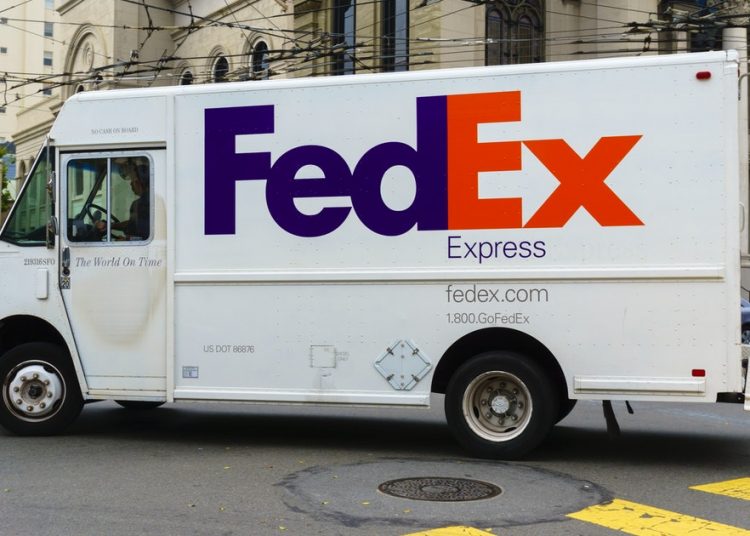Camión de Fedex