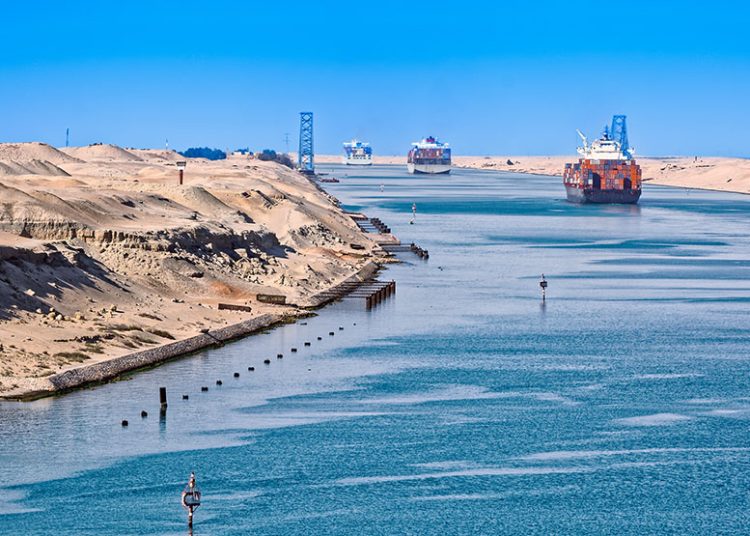 El Canal de Suez se encuentra en Egipto y atraviesa desde el Puerto Said hasta la ciudad de Suez. | Fuente externa.
