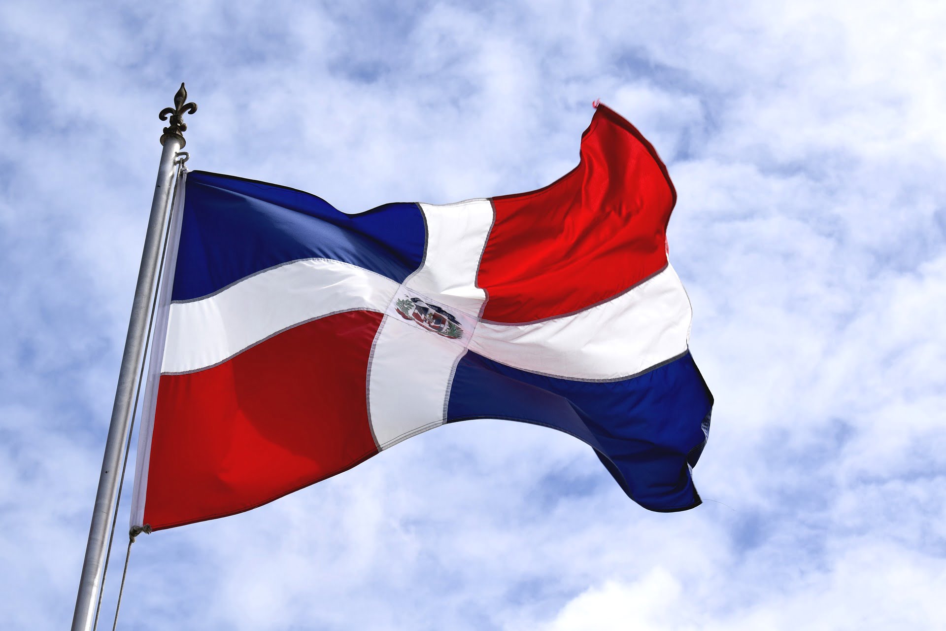 Bandera Dominicana, RD