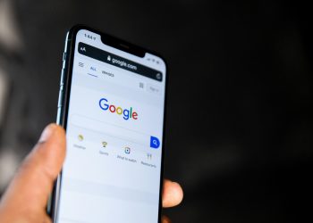 En la demanda se acusaba a Google de engañar a los usuarios al no informarles adecuadamente de los tipos de datos que recopilaban cuando utilizaban el modo de navegación privada, llamado "incógnito".