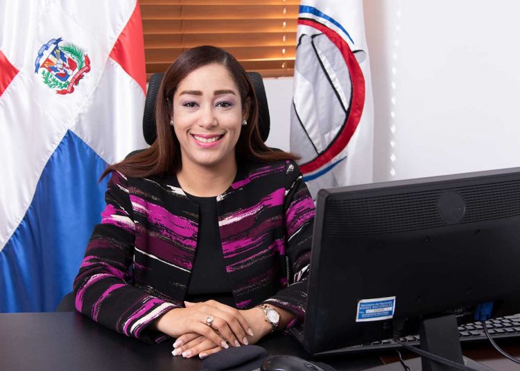 Helen Hasbún, doctora en Comunicación y docente de la Universidad Autónoma de Santo Domingo (UASD).