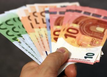 Euros. | Pixabay.