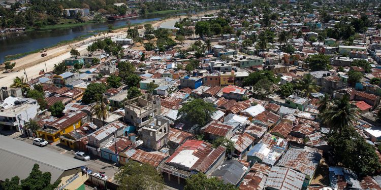 La pobreza general en República Dominicana estaba en 23.4% en 2020, mientras la pobreza extrema se ubica en 3.5%.