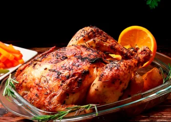 República Dominicana fue el sexto país de América Latina que más consumió pollo, de acuerdo con la Cátedra Avícola Latam. - Fuente externa.