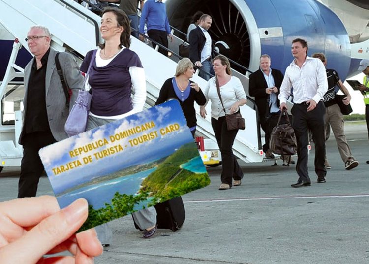La Ley 199-67 establece que cada persona que desee ingresar a República Dominicana con fines turísticos debe pagar US$10.