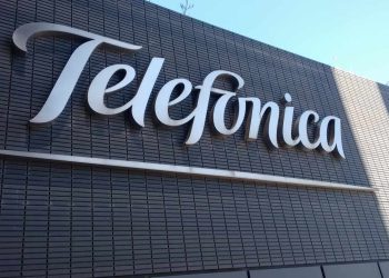 Telefónica comunicó a la Comisión Nacional del Mercado de Valores que la SEPI había comprado el 3.044% de sus acciones, lo que supone un total de 176,04 millones de títulos.