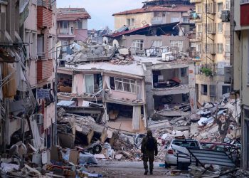 Entre los cinco principales desastres en 2023 estan los terremotos de Turquía y Siria (€85,805 millones en daños). Fuentes externa.